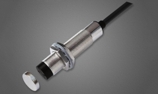 เซ็นเซอร์วัดความเร็วการหมุนไปข้างหน้าและถอยหลังแบบใหม่